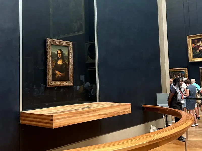 La Joconde exposée au musée du Louvre.